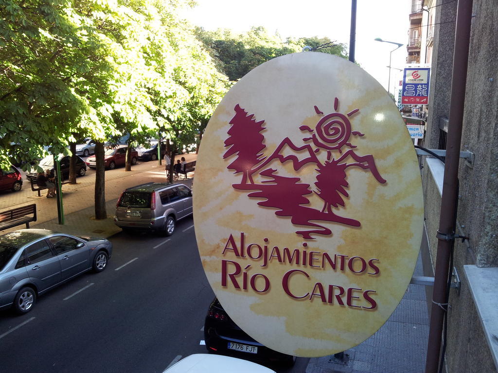 Alojamientos Rio Cares Леон Екстериор снимка
